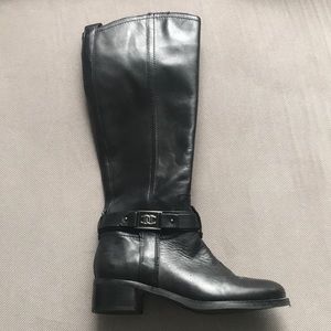 Etienne Aigner boot size 6